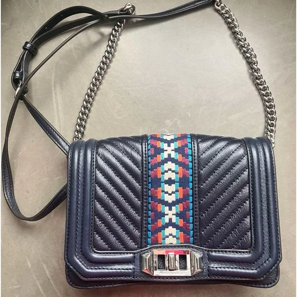 Rebecca Mincoff - Picture 1 of 6